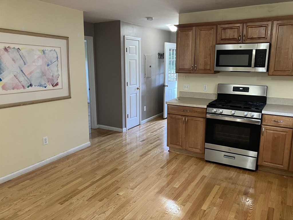 22 Short St # 1, Norwood Unit: 1