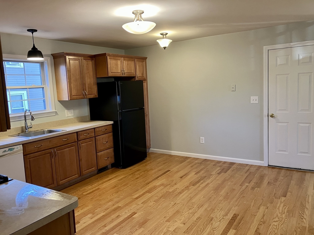 22 Short St # 1, Norwood Unit: 1