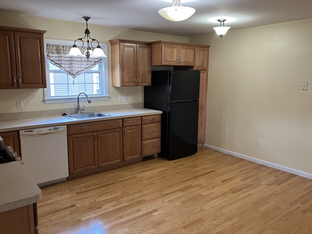 22 Short St # 1, Norwood Unit: 1