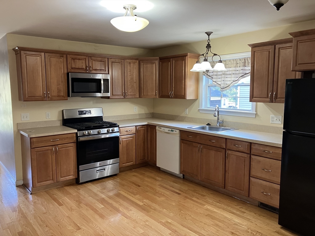 22 Short St # 1, Norwood Unit: 1