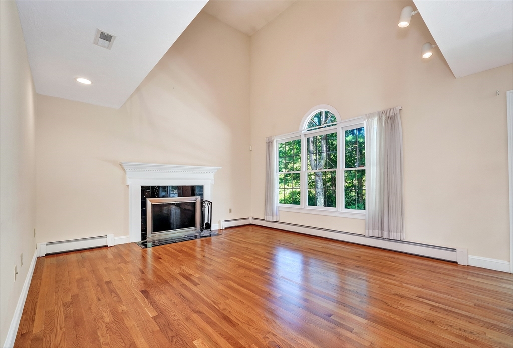 8 Saddle Way