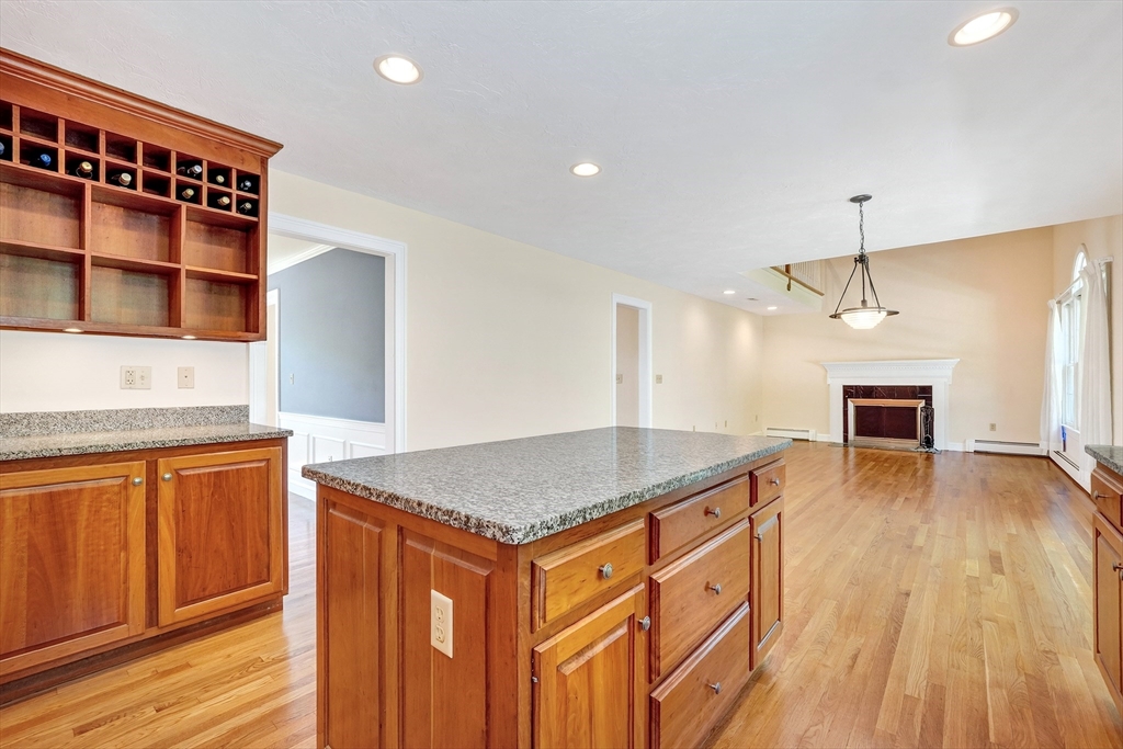 8 Saddle Way