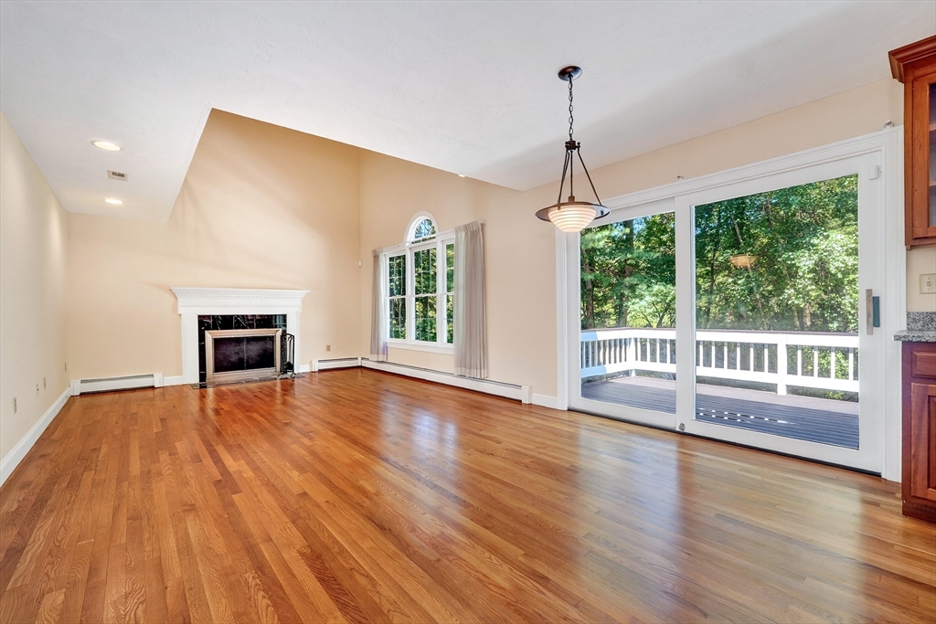 8 Saddle Way