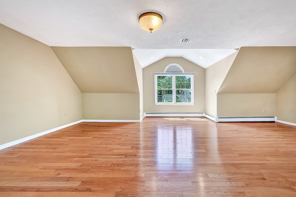 8 Saddle Way