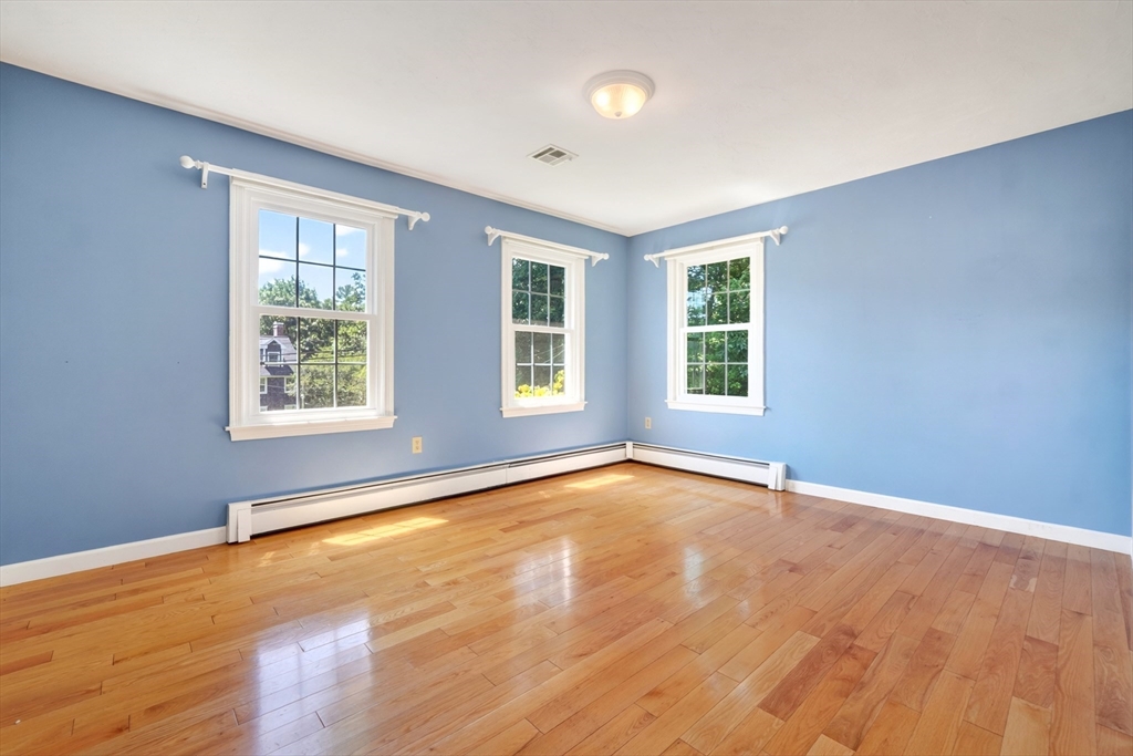 8 Saddle Way