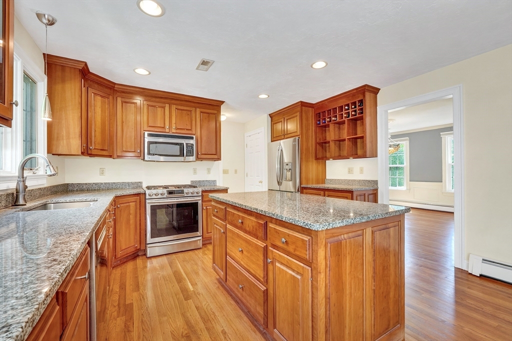 8 Saddle Way