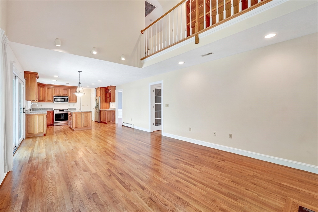 8 Saddle Way
