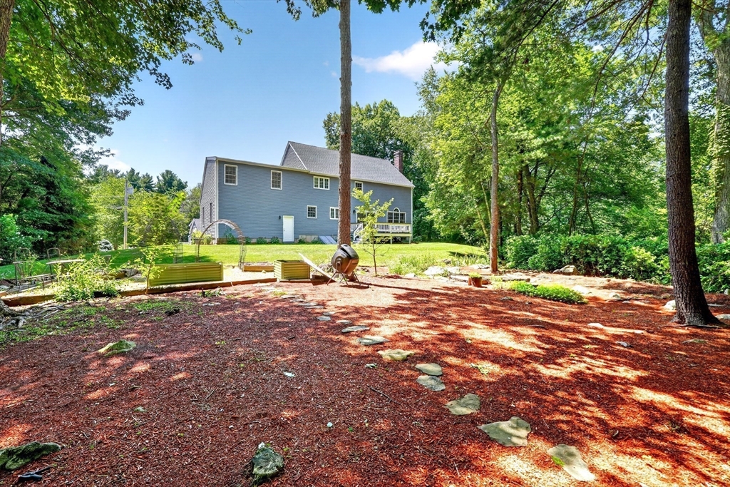 8 Saddle Way