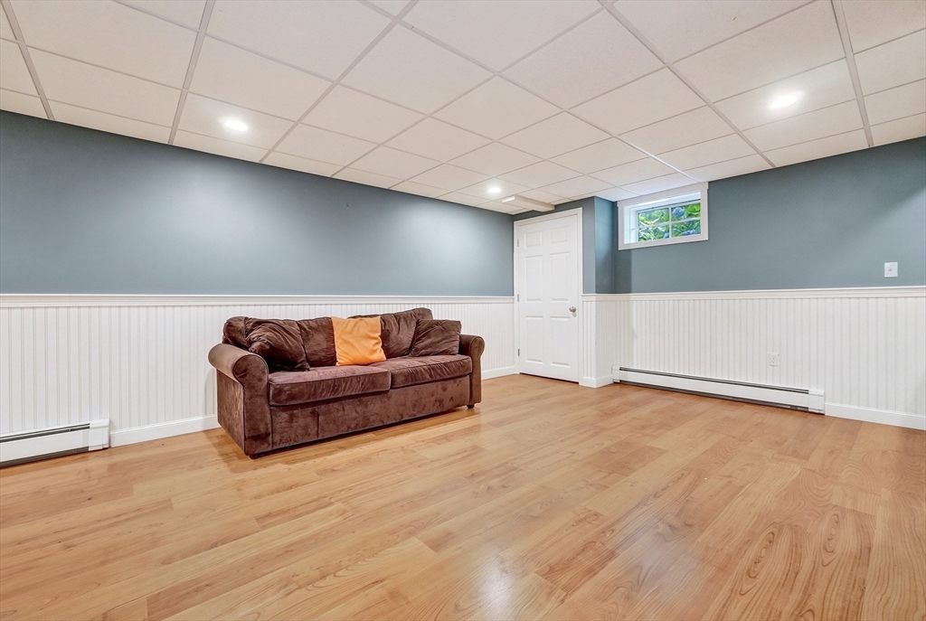8 Saddle Way