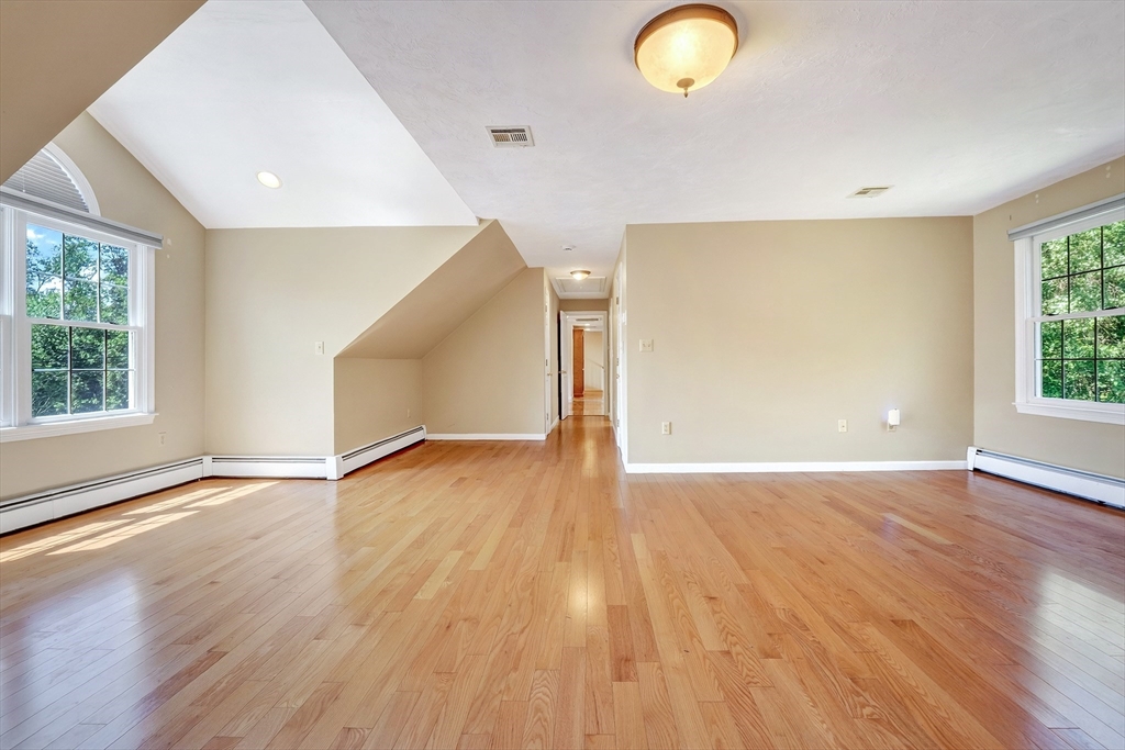 8 Saddle Way