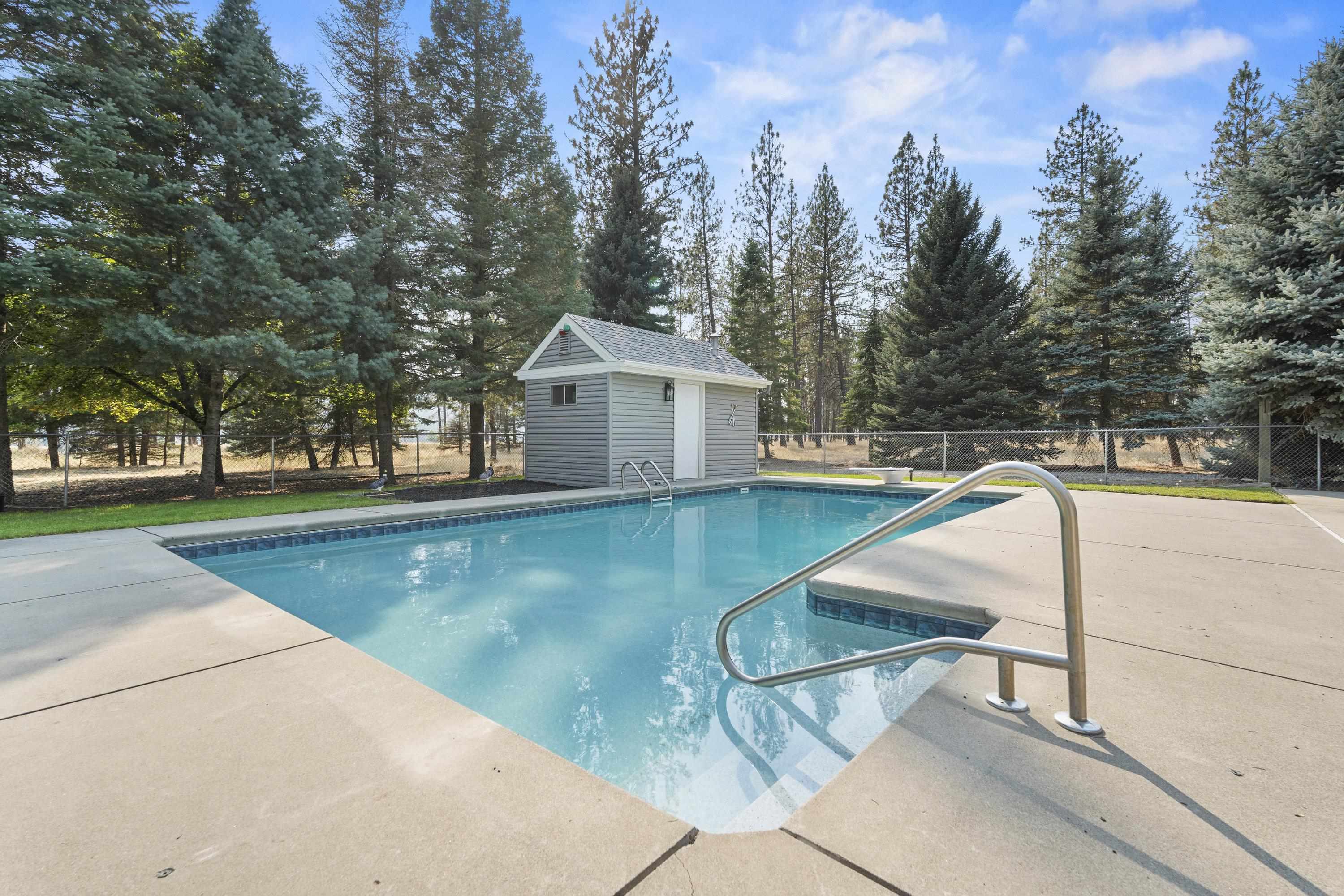 3717 W Rutter Pkwy