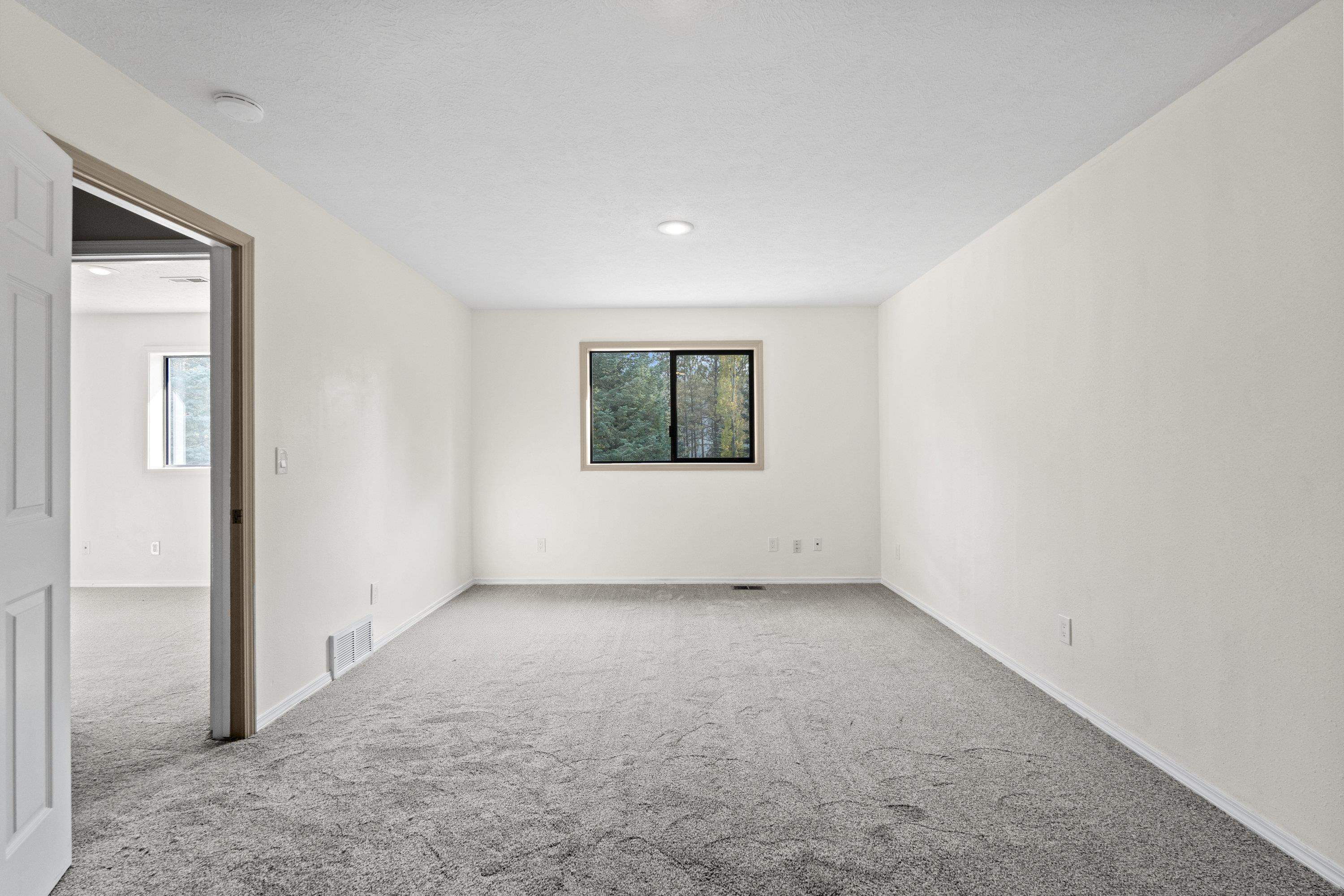 3717 W Rutter Pkwy