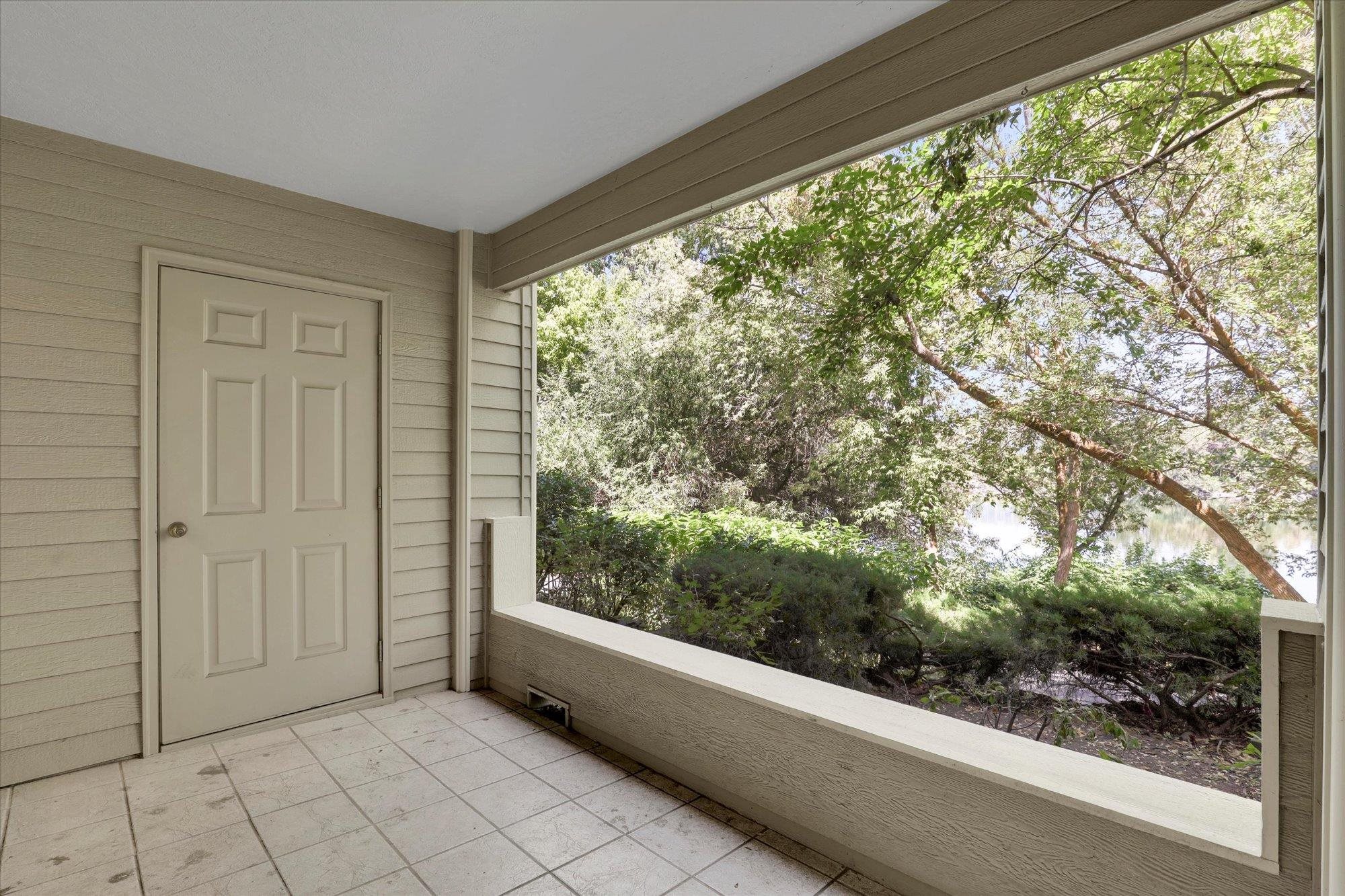 639 N Riverpoint Blvd