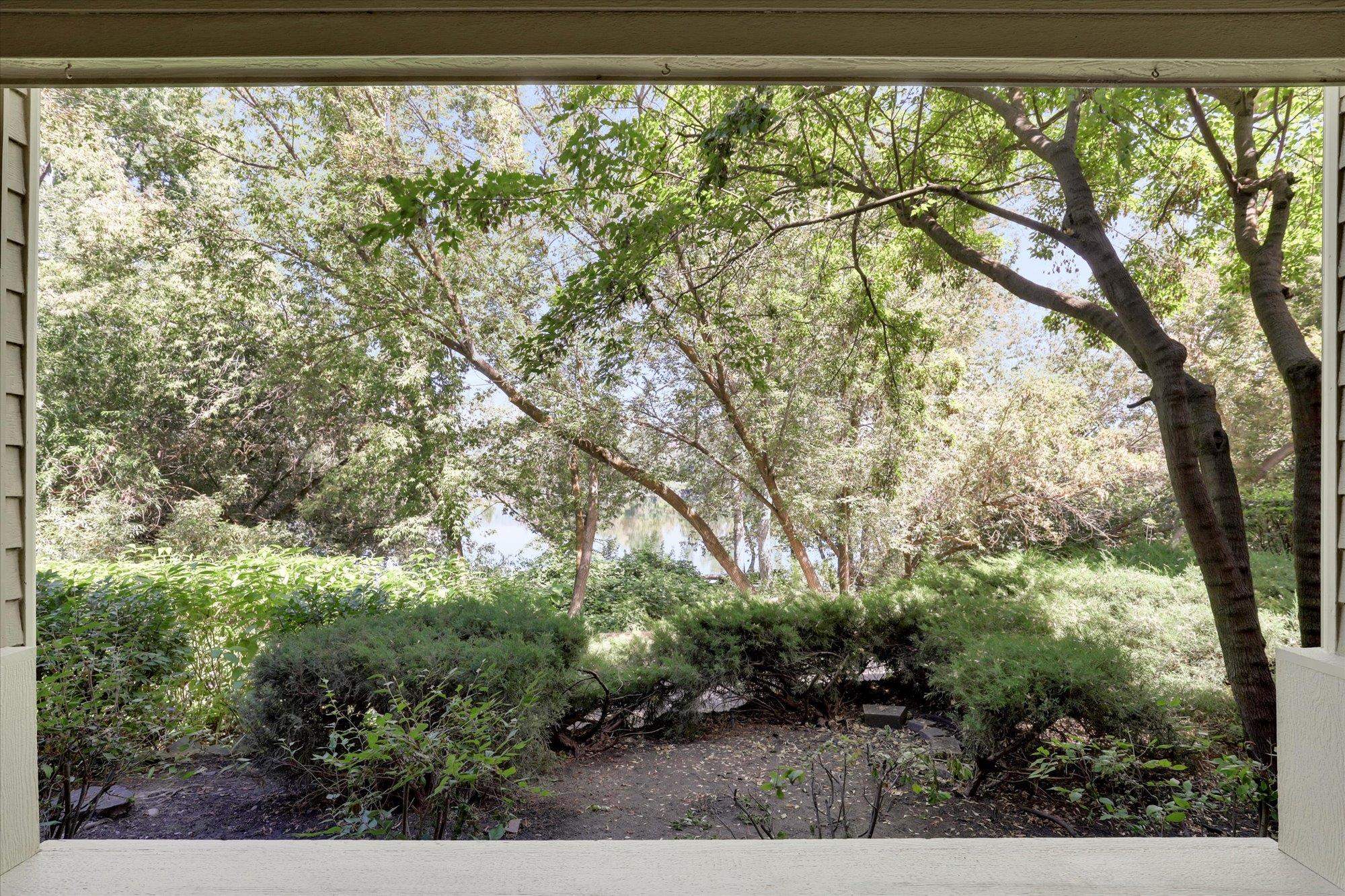 639 N Riverpoint Blvd
