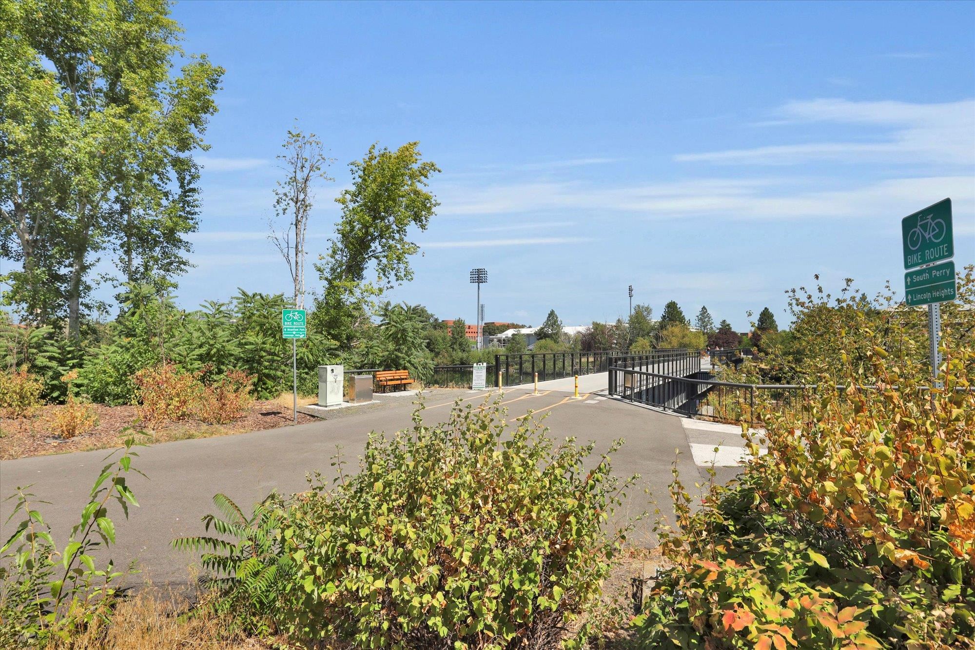 639 N Riverpoint Blvd