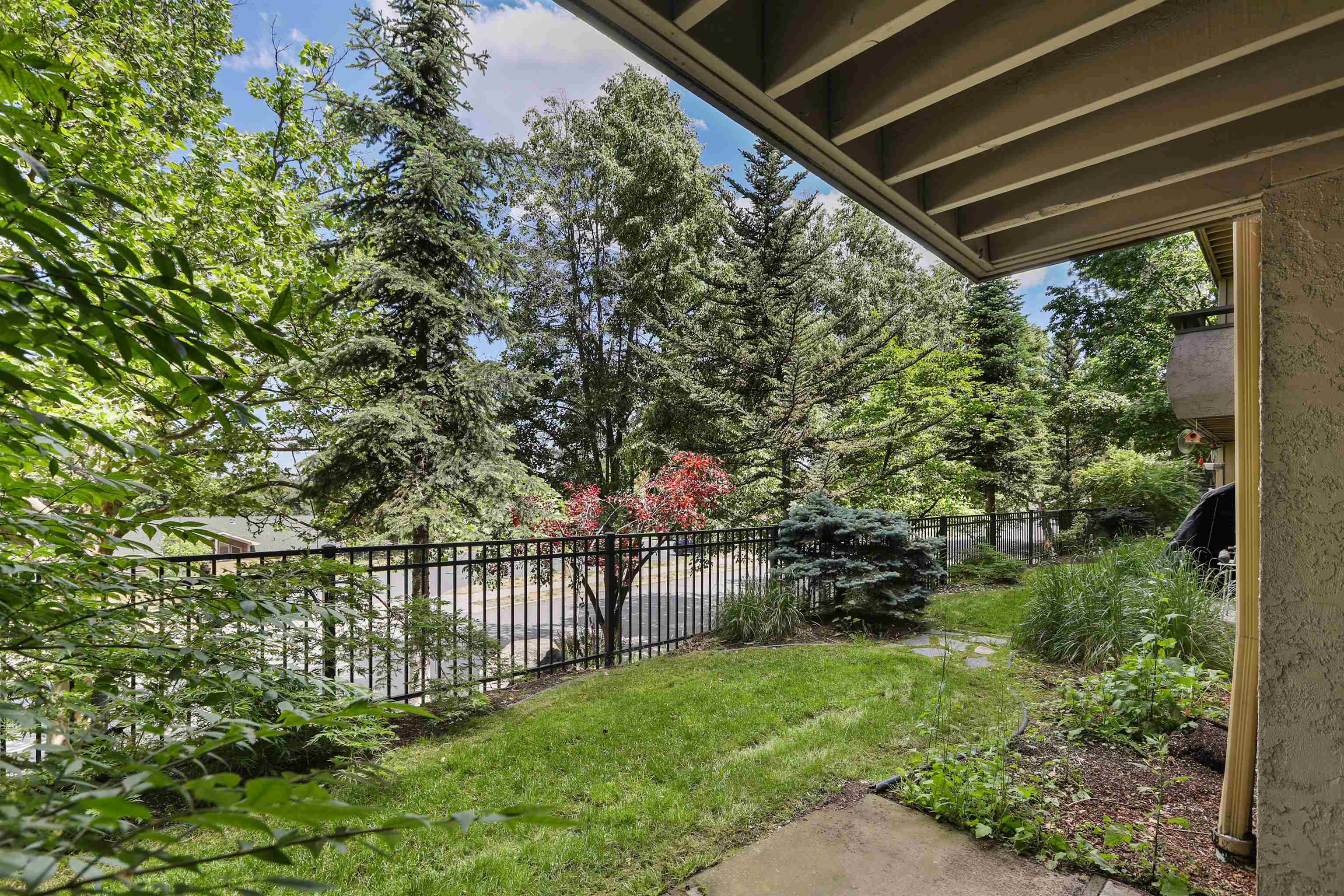 1711 W 7th Ave
