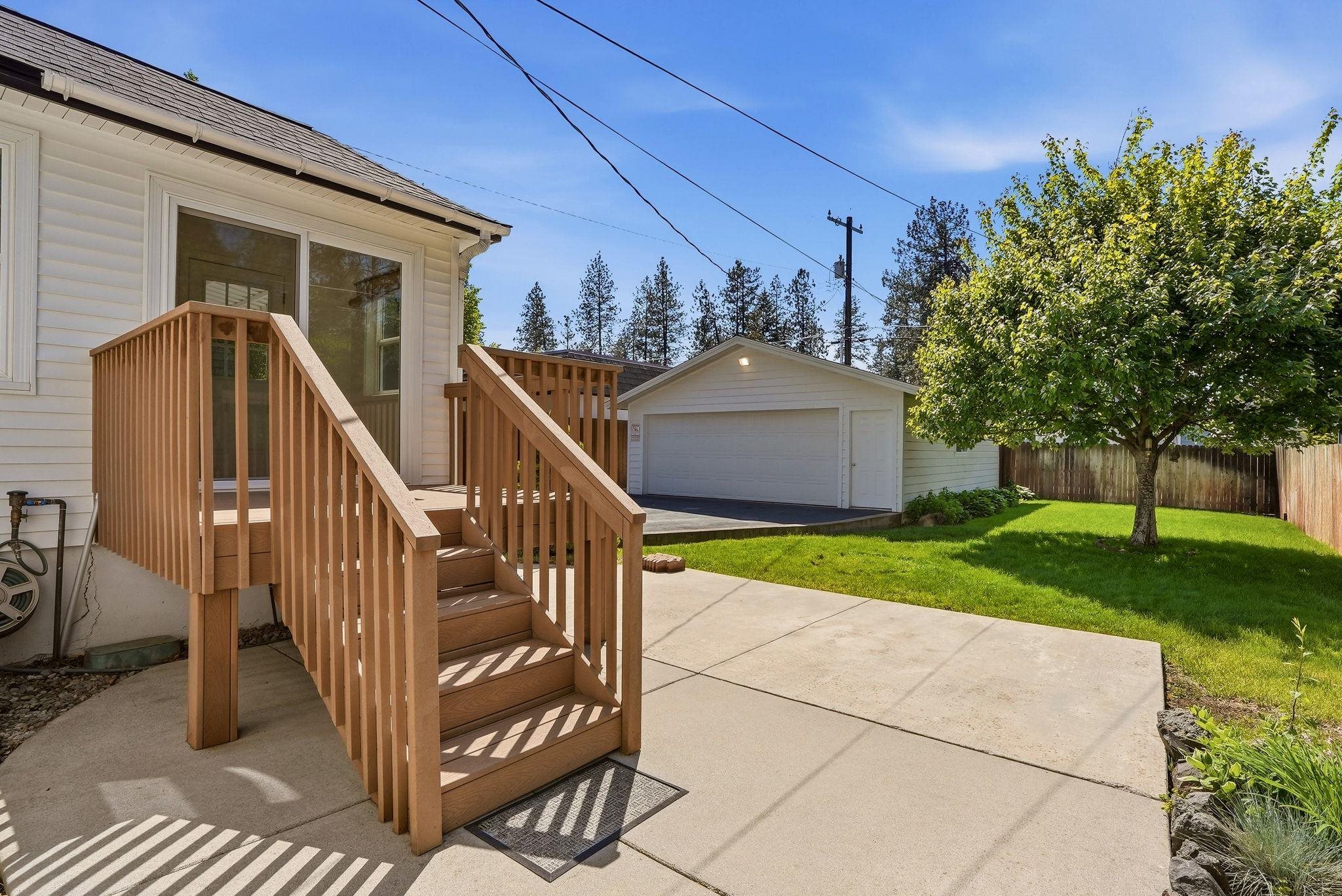 3128 S Manito Blvd