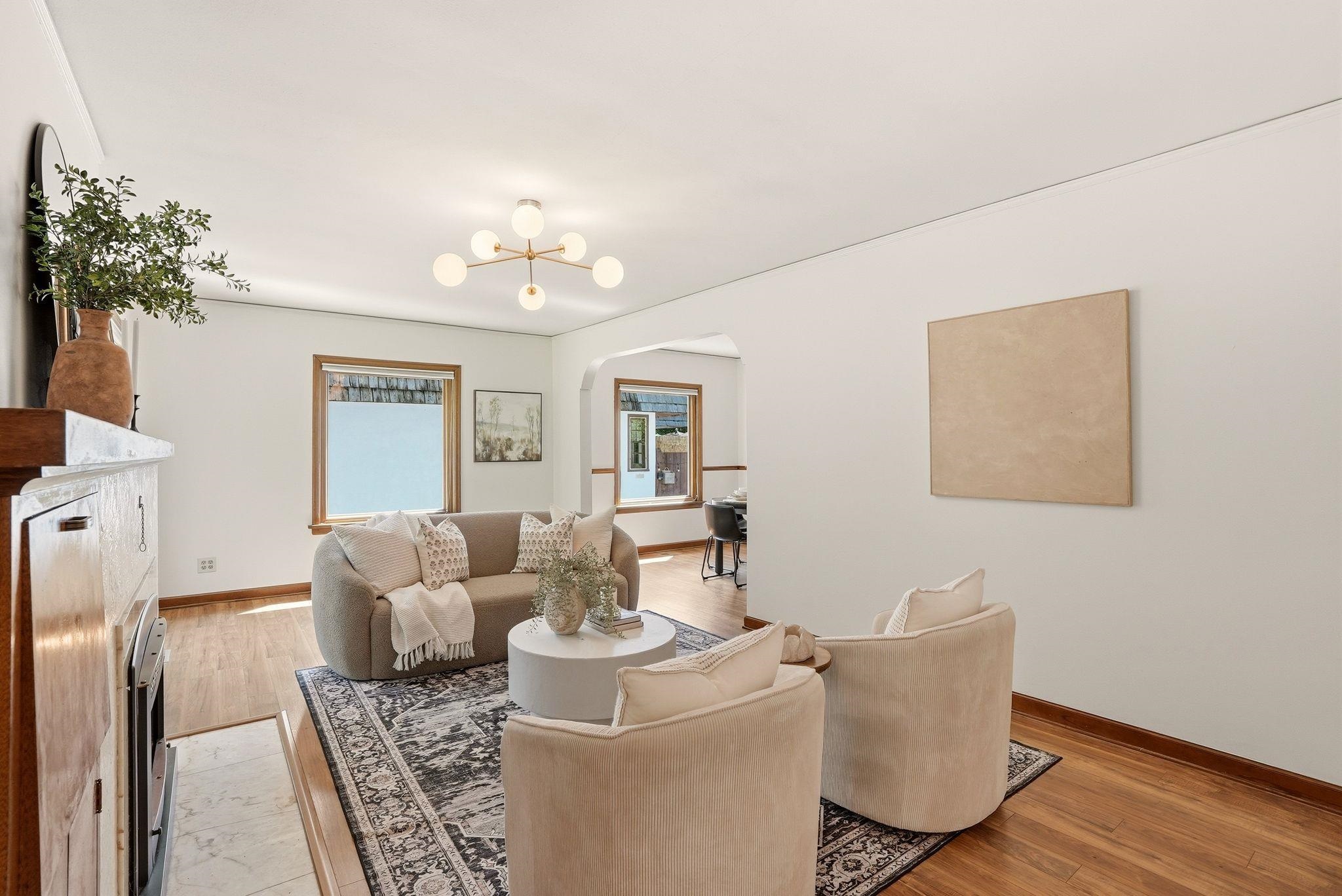 3128 S Manito Blvd