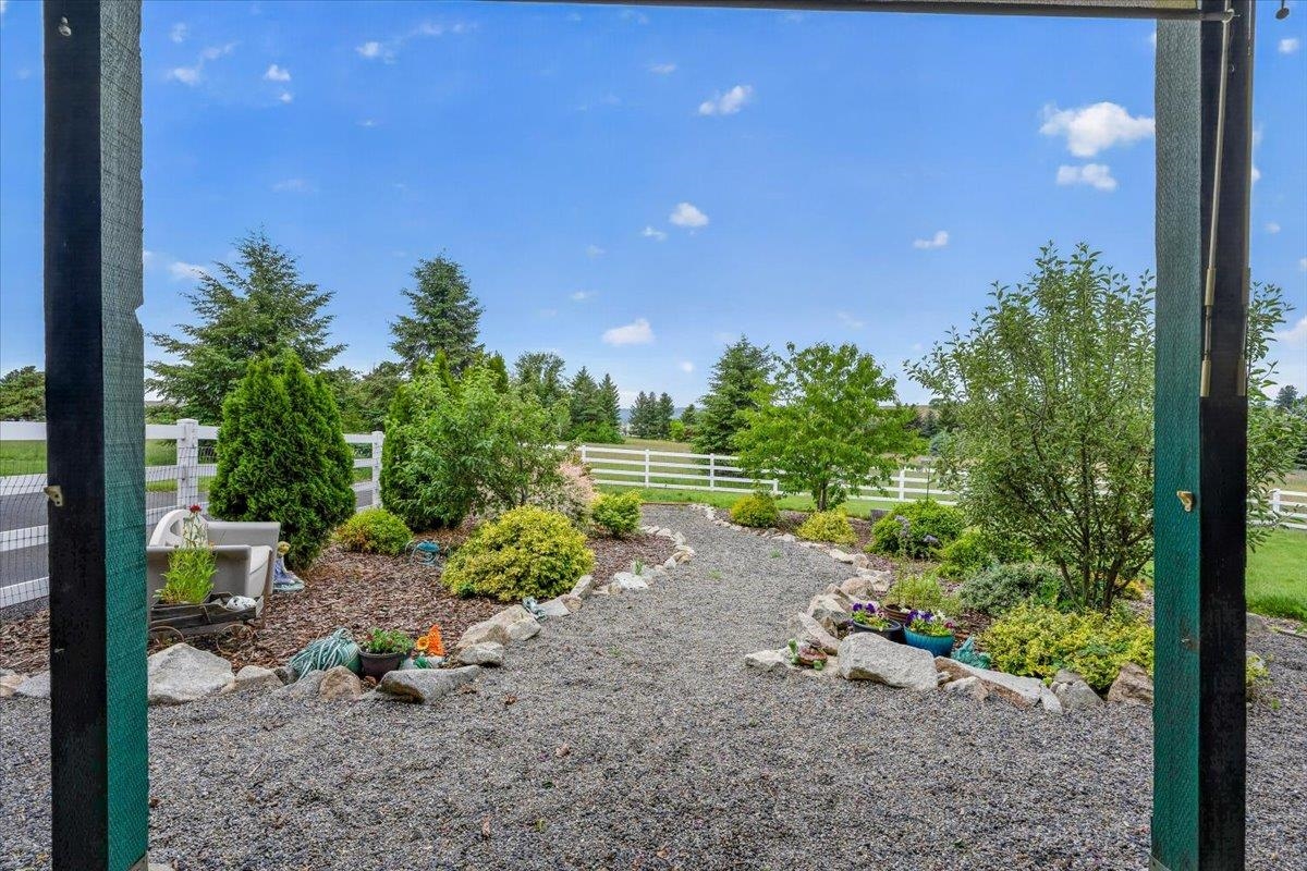 4620 E Orchard Rd