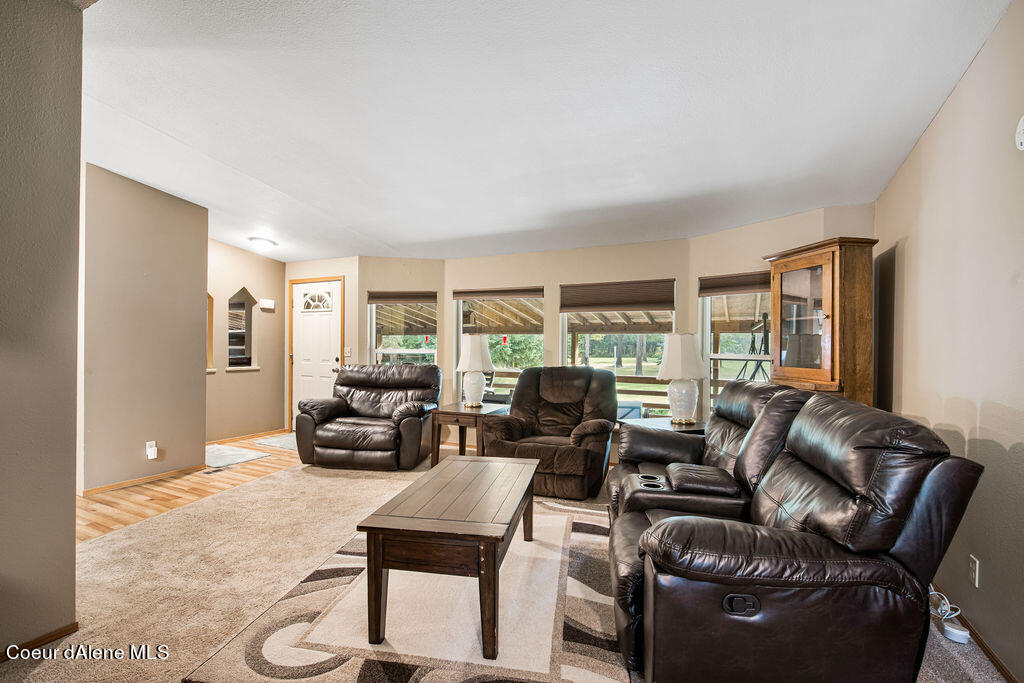 289 Whitetail Ranch Rd