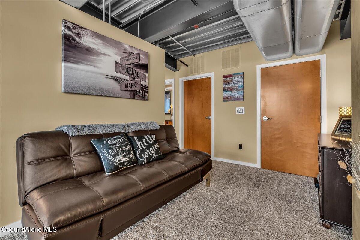 1884 W Bellerive Lane #413