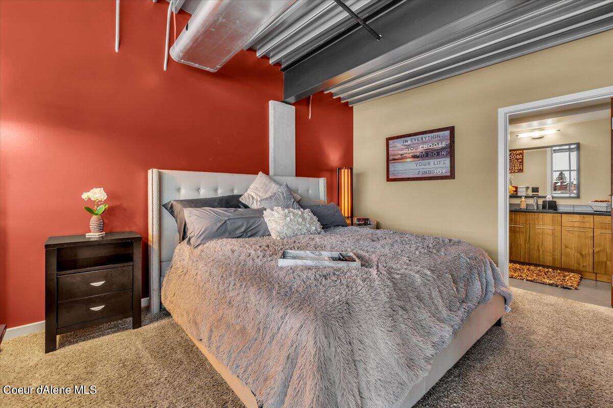 1884 W Bellerive Lane #413