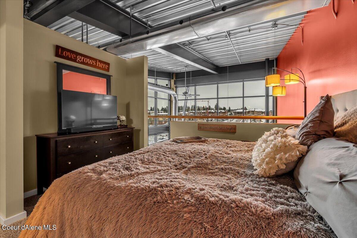 1884 W Bellerive Lane #413