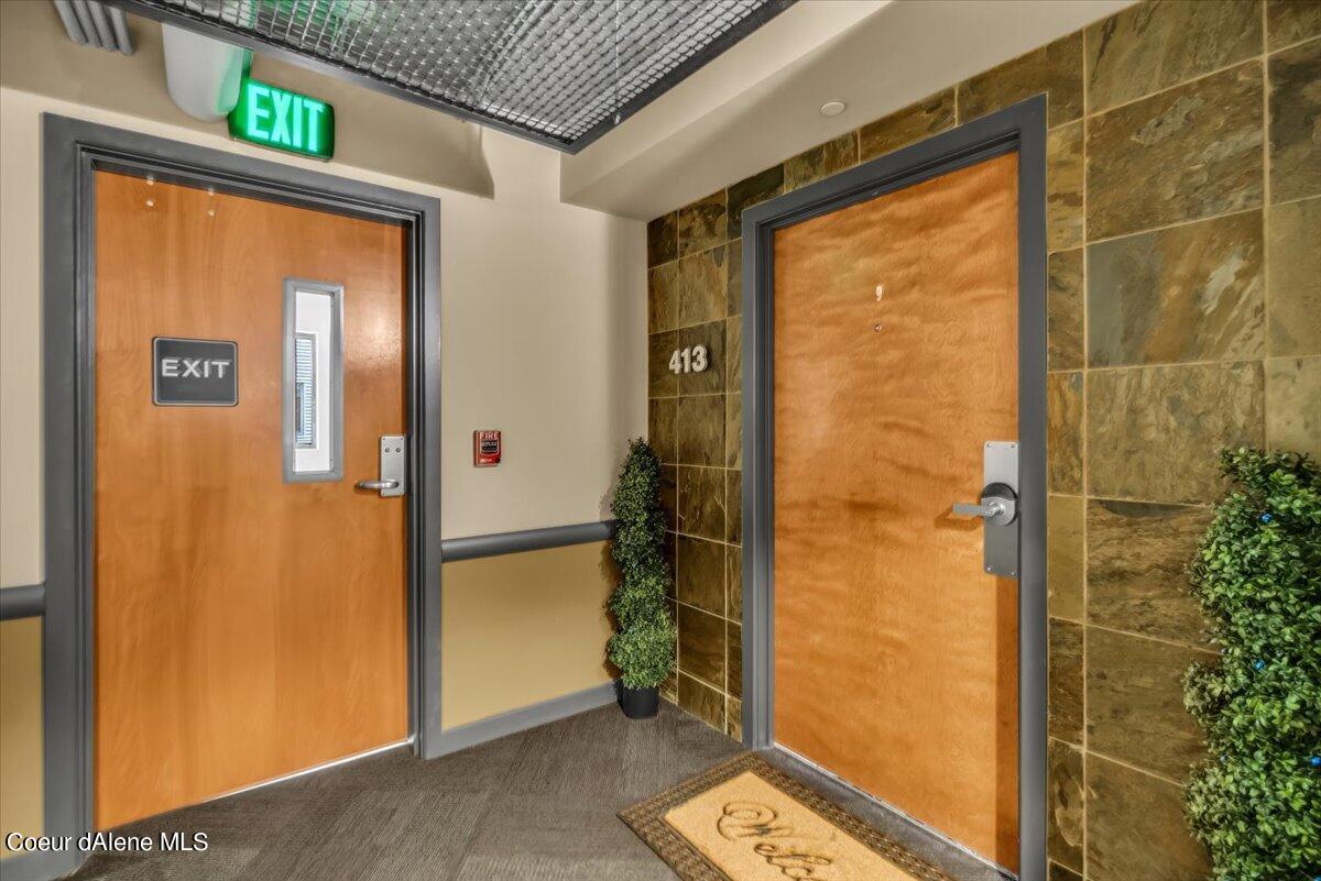 1884 W Bellerive Lane #413