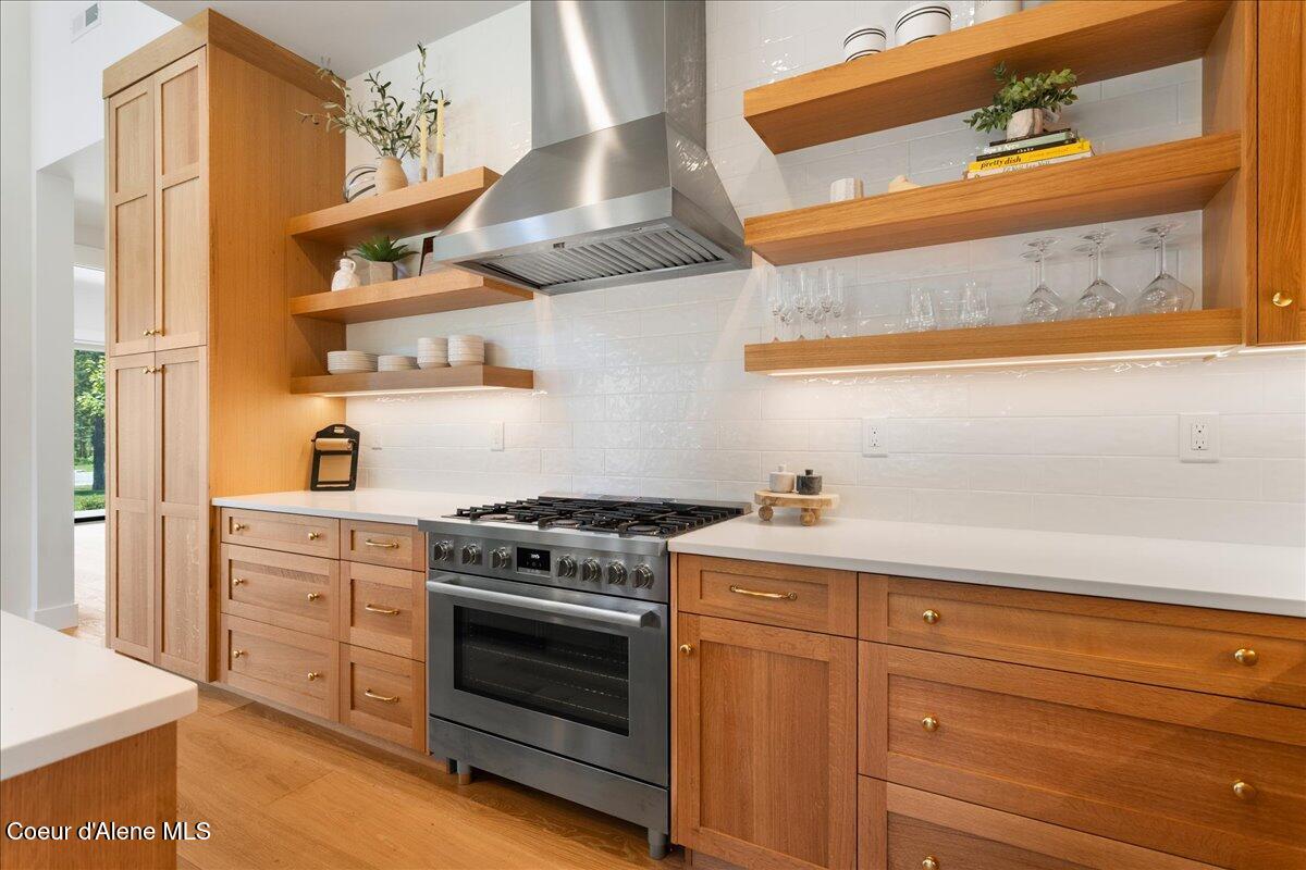428 W Beach Ct