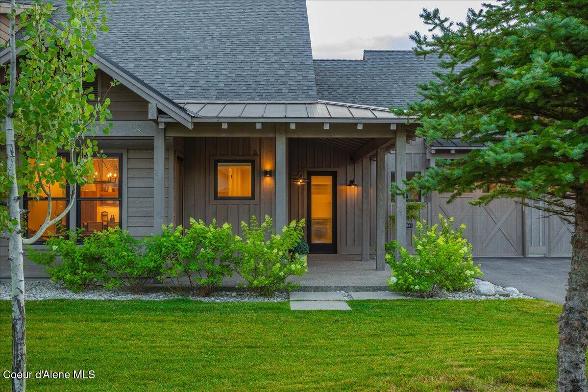 428 W Beach Ct