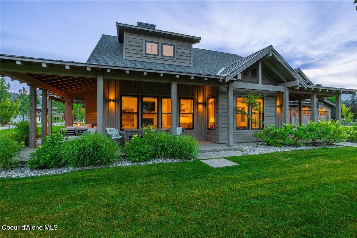 428 W Beach Ct