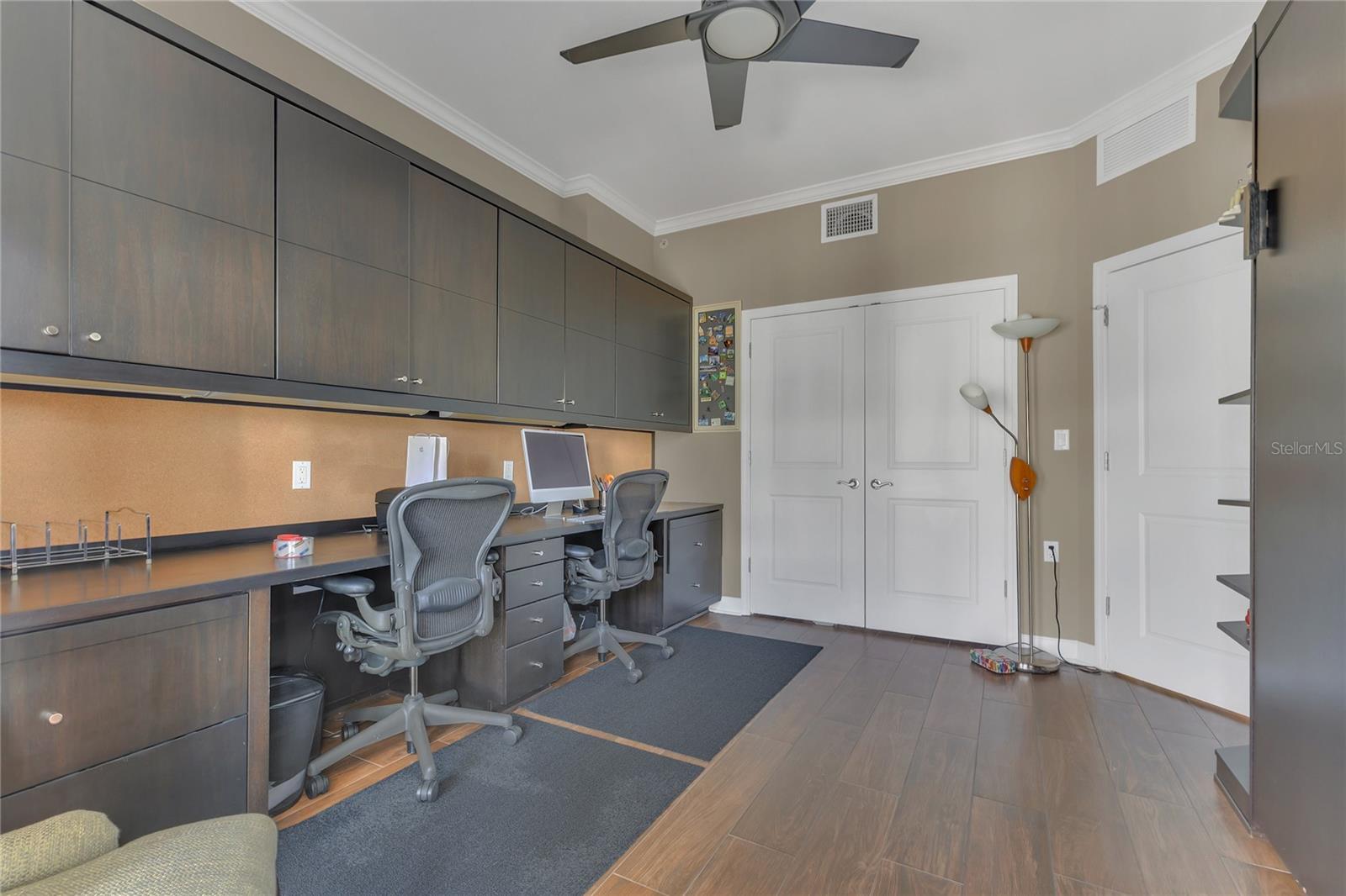 2305 EDGEWATER DR #1701