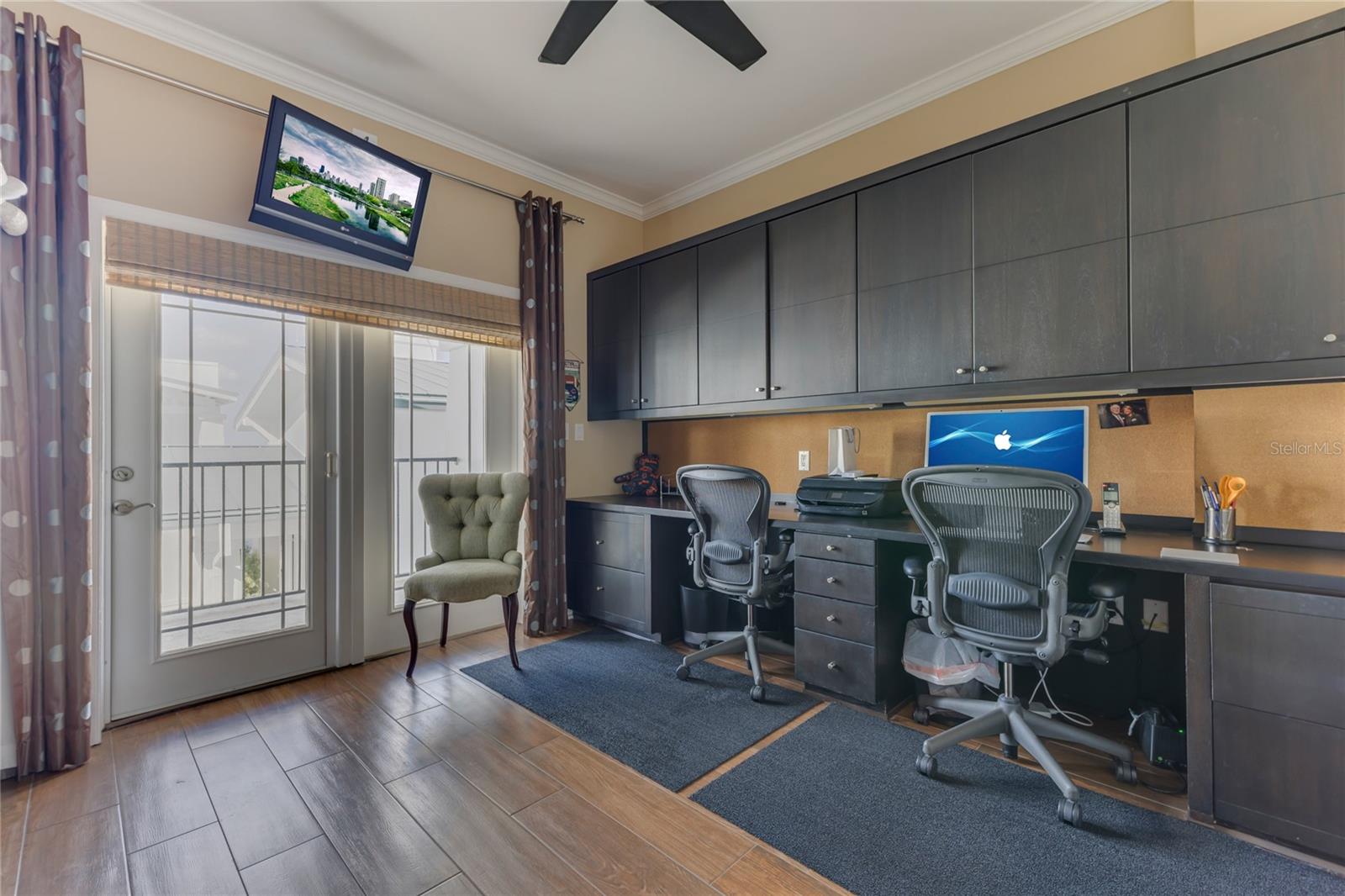 2305 EDGEWATER DR #1701