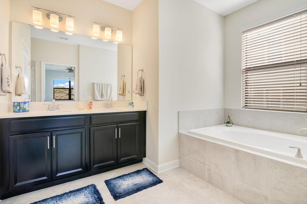 9044 AZALEA SANDS LN #4011