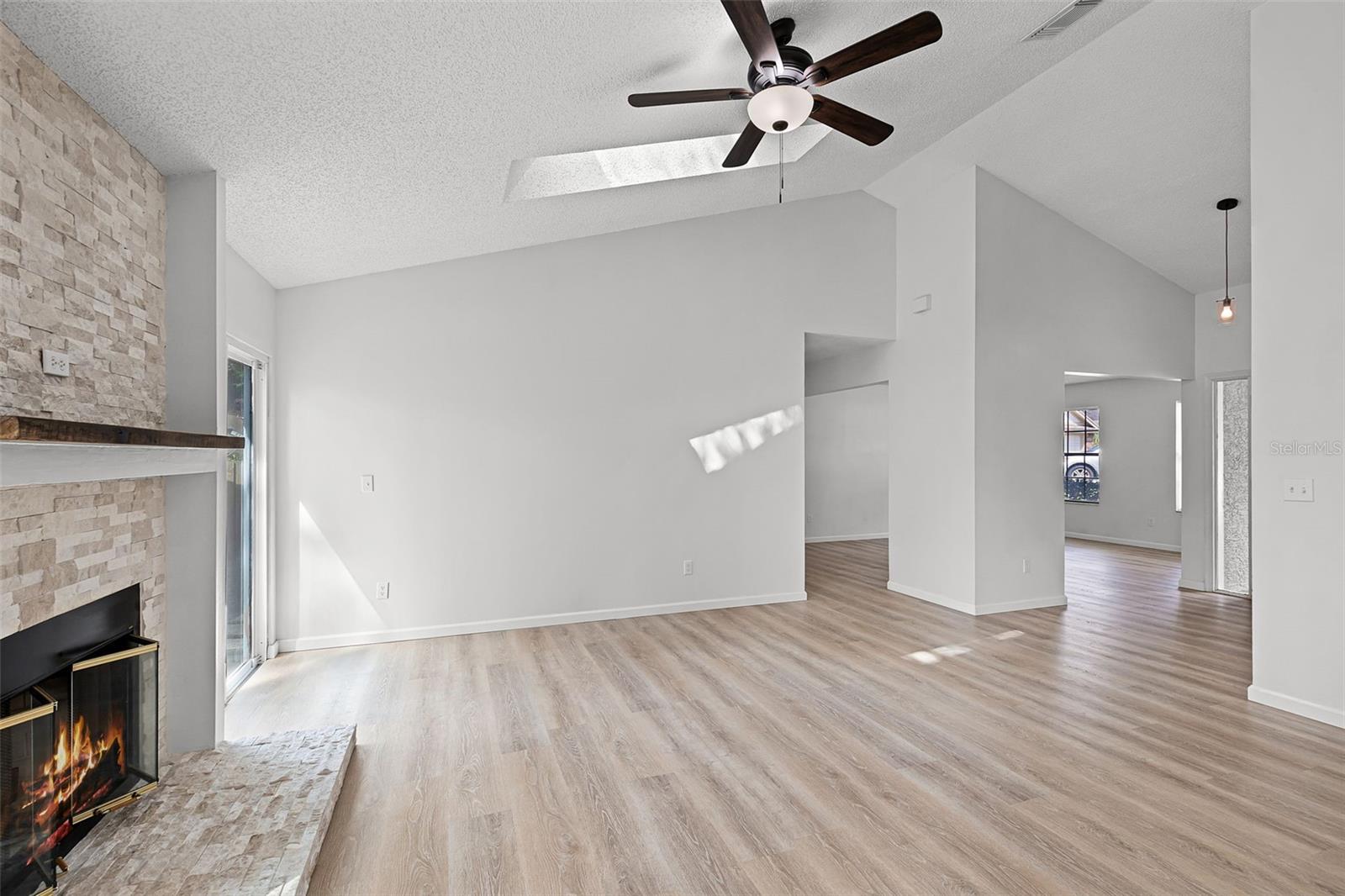 717 PINE TER