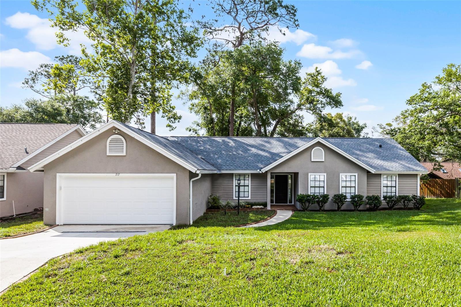 717 PINE TER