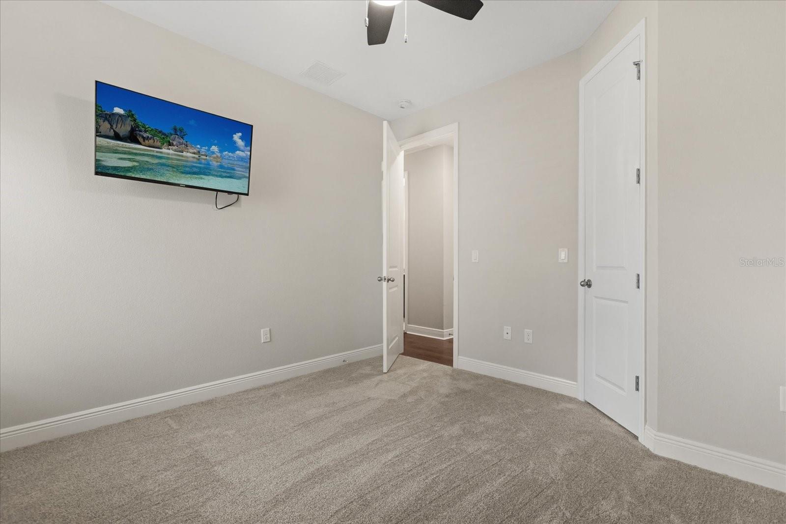 242 OAKMONT RESERVE CIR