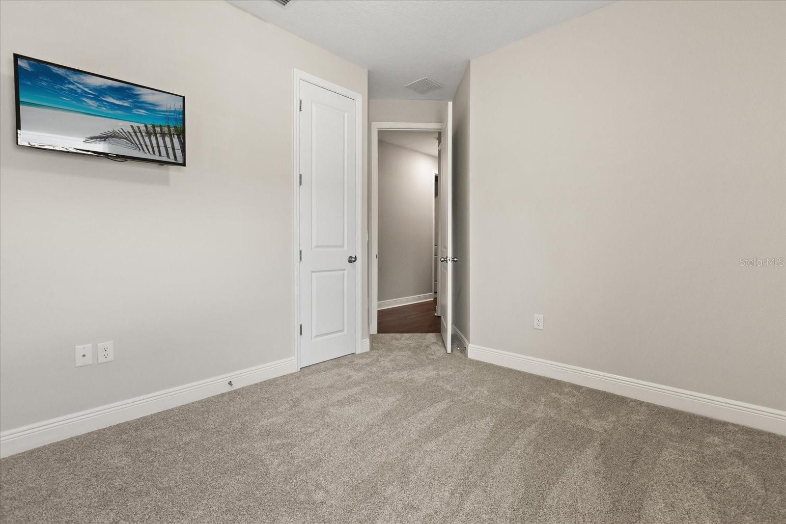 242 OAKMONT RESERVE CIR