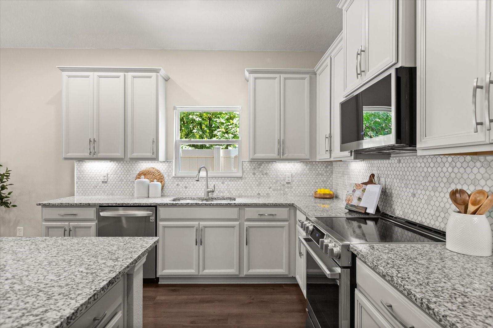 242 OAKMONT RESERVE CIR