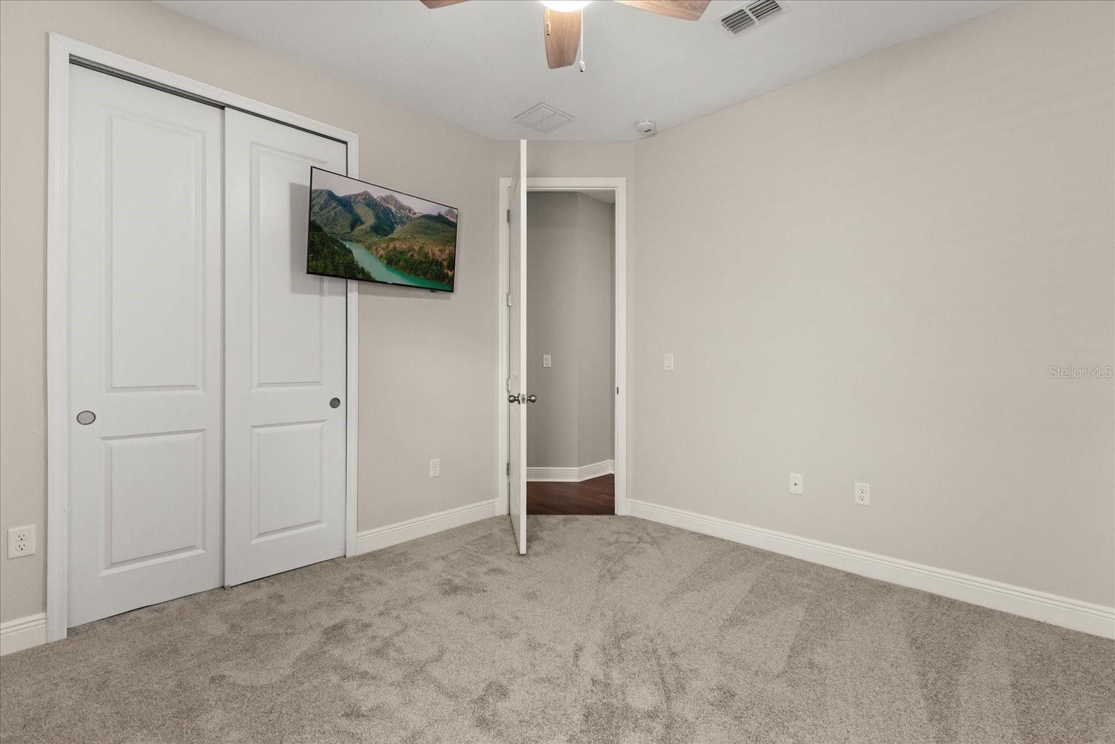 242 OAKMONT RESERVE CIR