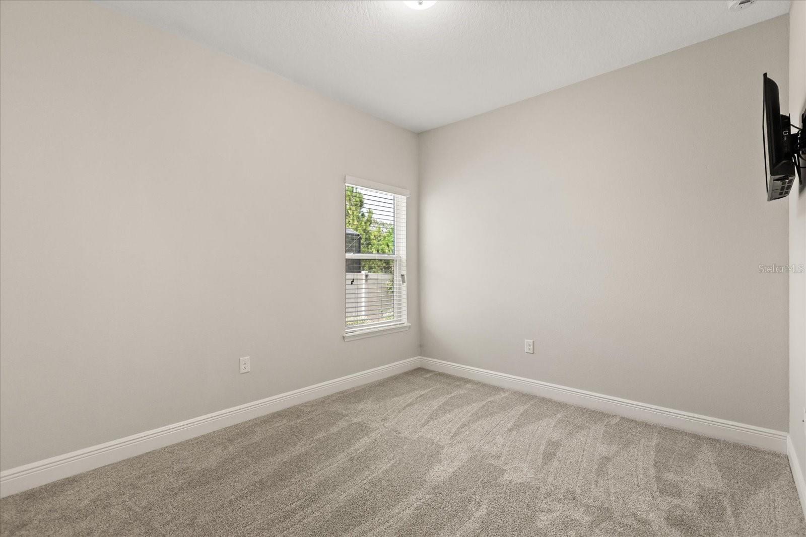 242 OAKMONT RESERVE CIR