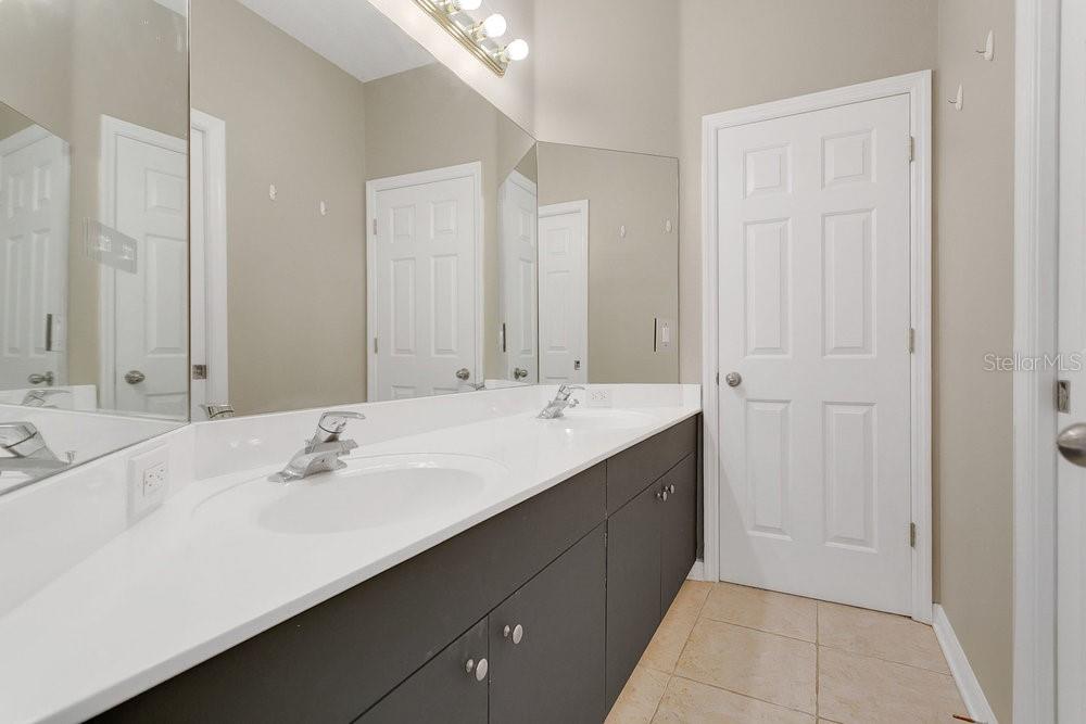213 BLUESTONE PL