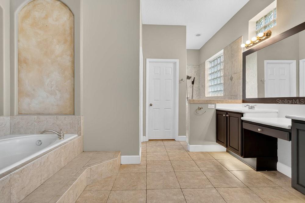 213 BLUESTONE PL