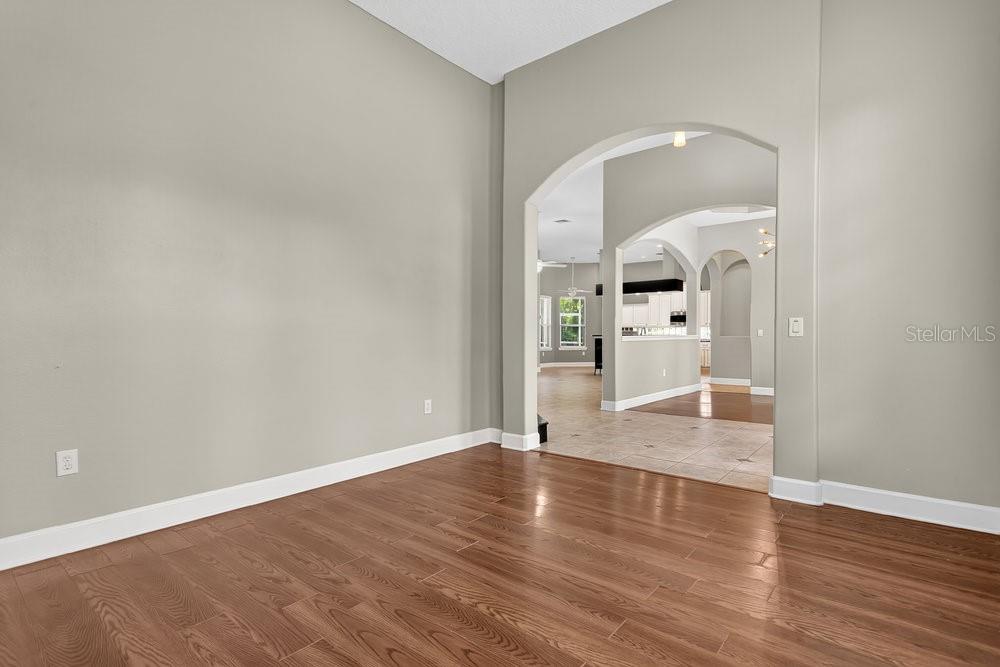213 BLUESTONE PL