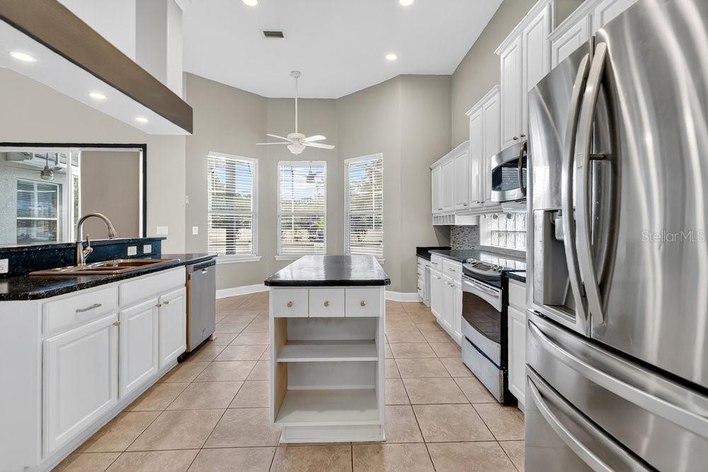 213 BLUESTONE PL