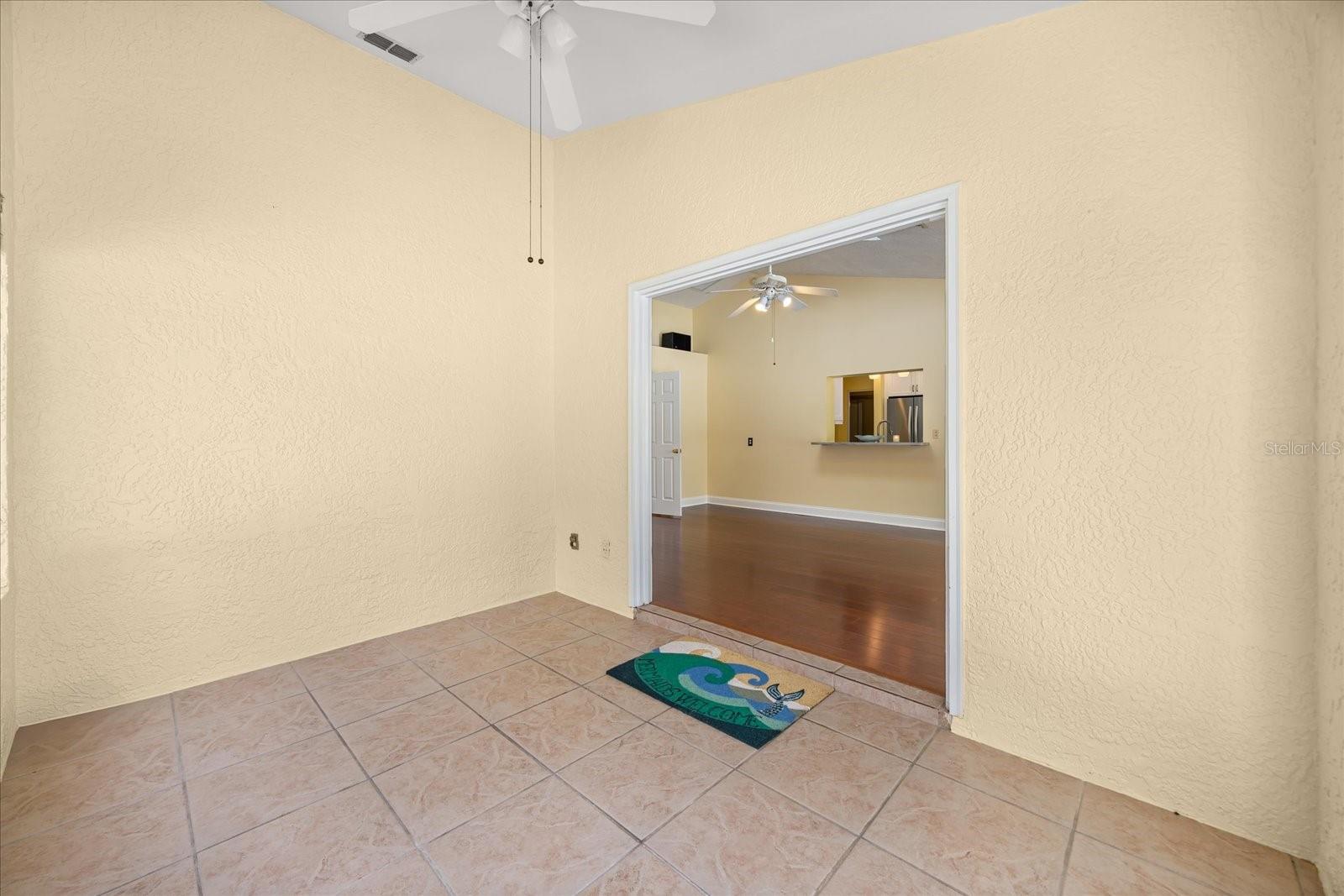 1615 POE AVE