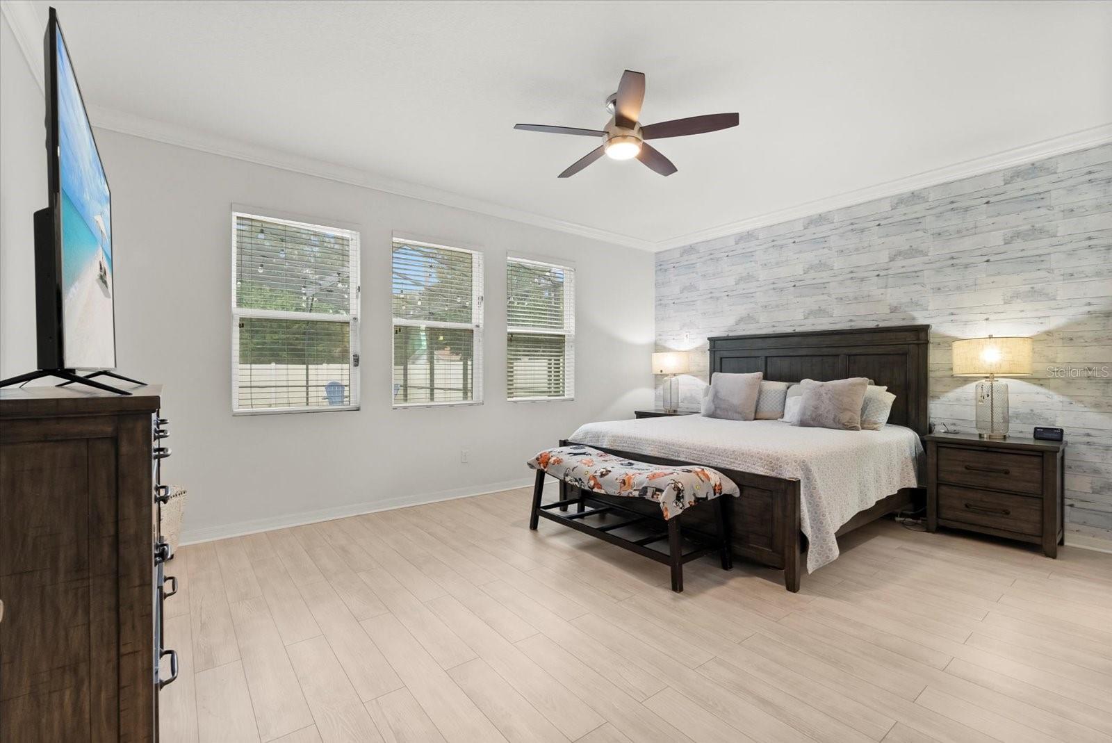 5275 PINE LILY CIR