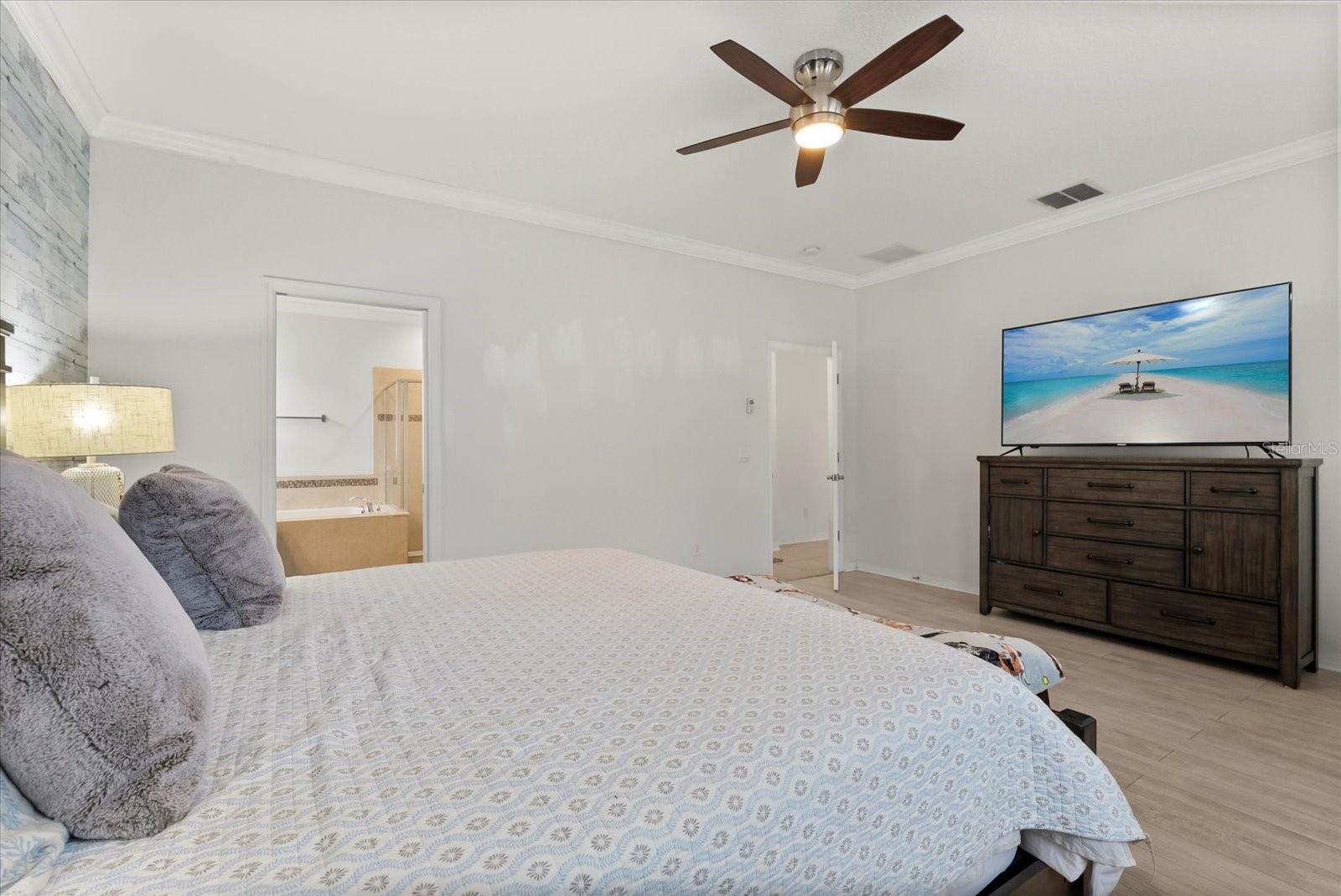 5275 PINE LILY CIR