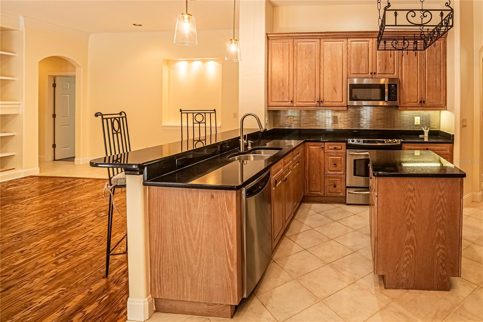 108 SEVILLE CHASE DR