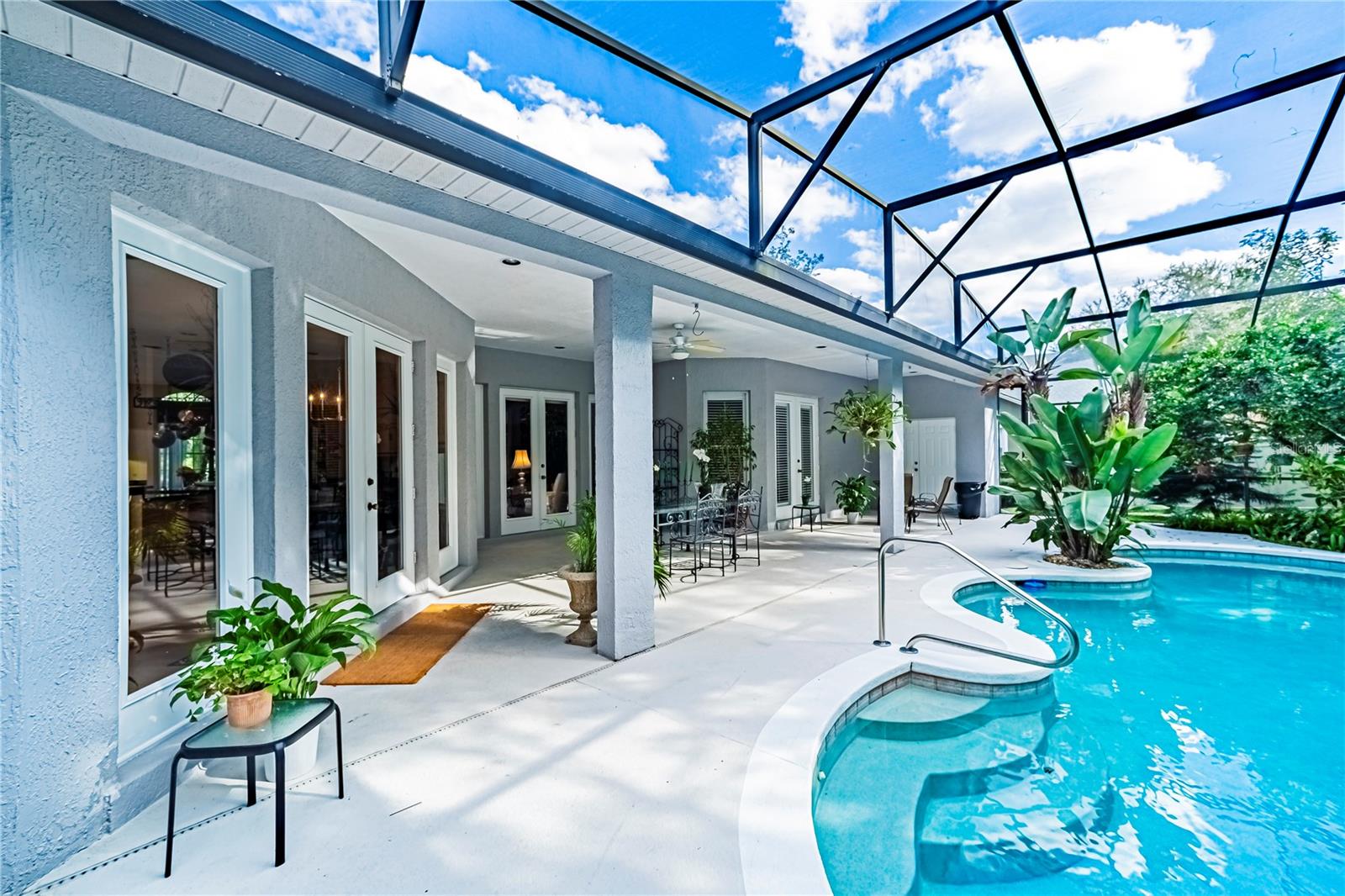 108 SEVILLE CHASE DR